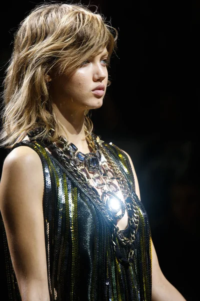 Look 95